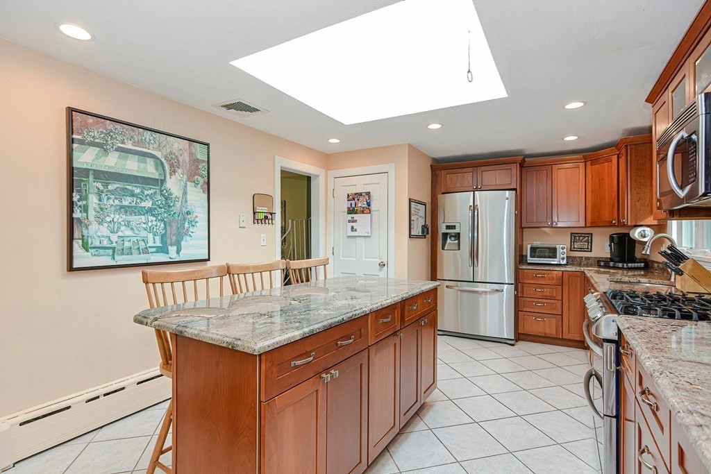 18 Morton Circle Canton, MA 02021 - Photo 6 of 39 Gallery Image 6