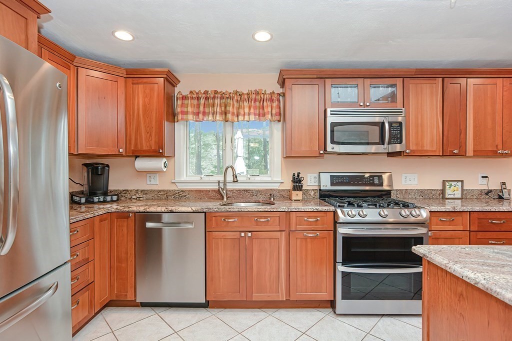 18 Morton Circle Canton, MA 02021 - Photo 7 of 39 Gallery Image 7