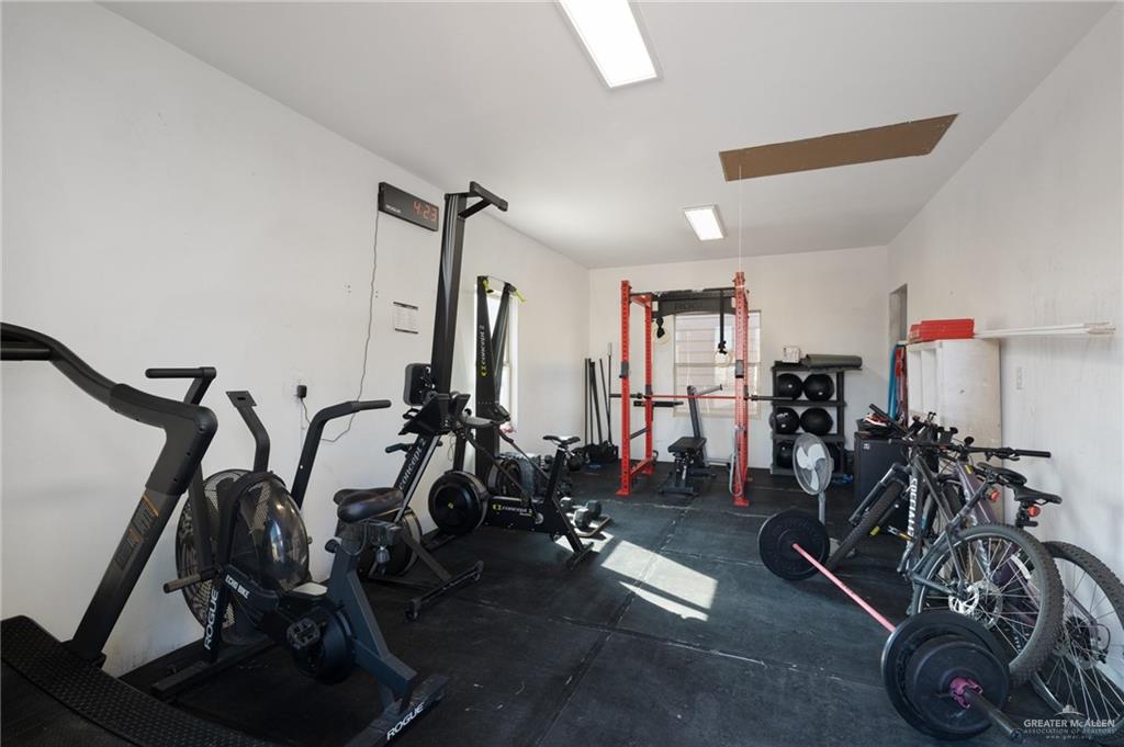 417 Sycamore Avenue McAllen, TX 78501 - Photo 23 of 34