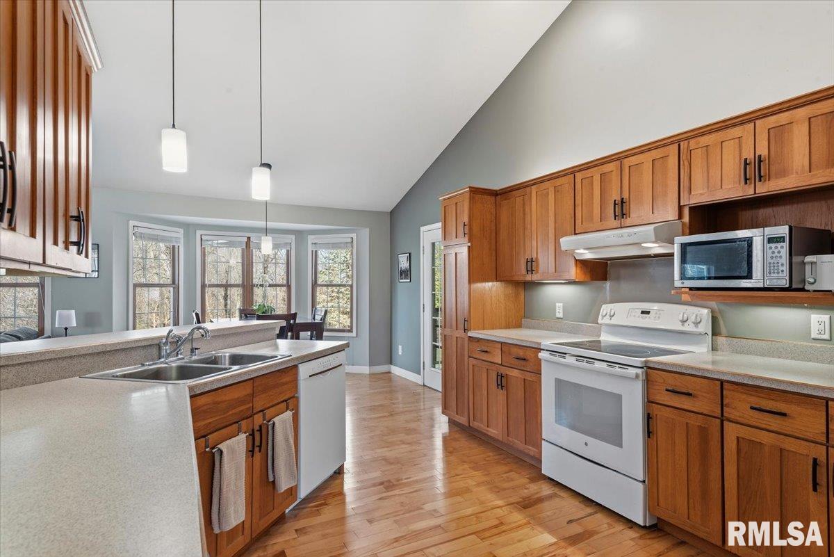 385 High Meadow Sherman, IL 62684 - Photo 14 of 43