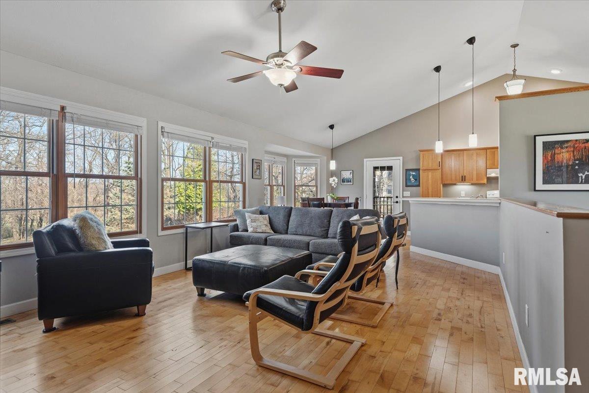 385 High Meadow Sherman, IL 62684 - Photo 6 of 43