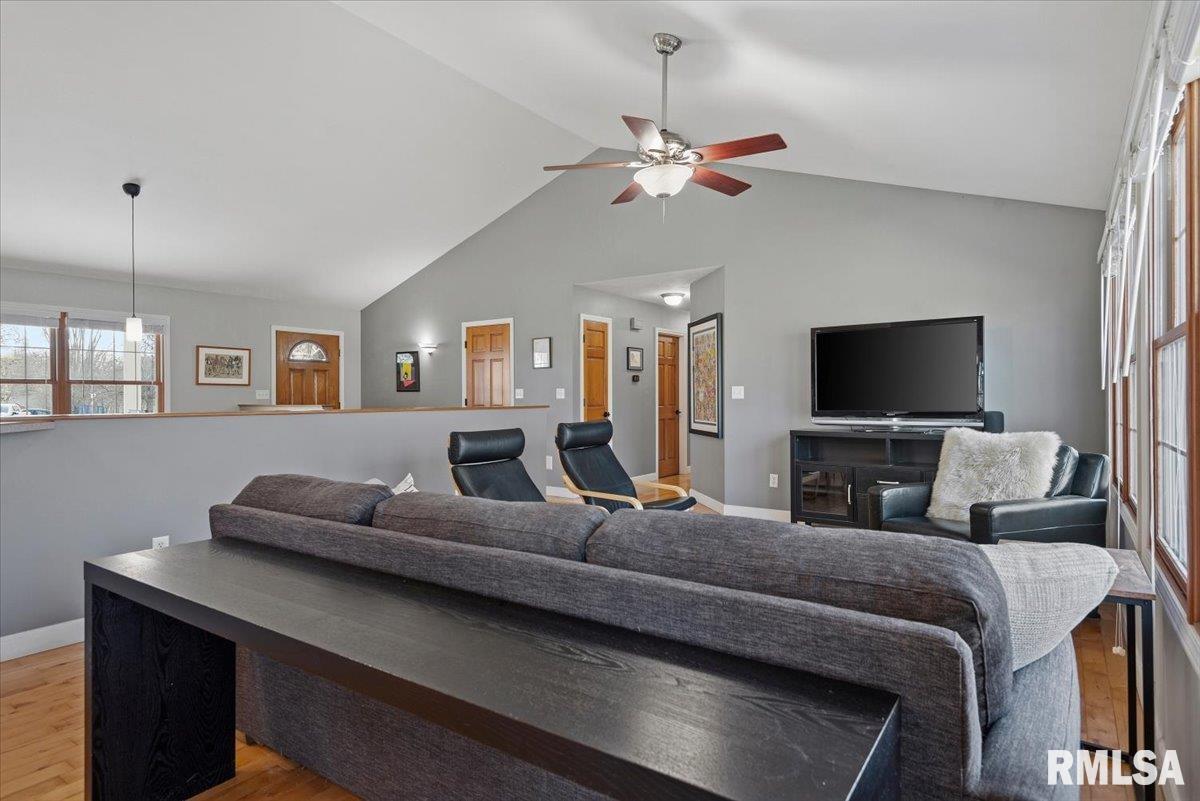 385 High Meadow Sherman, IL 62684 - Photo 8 of 43