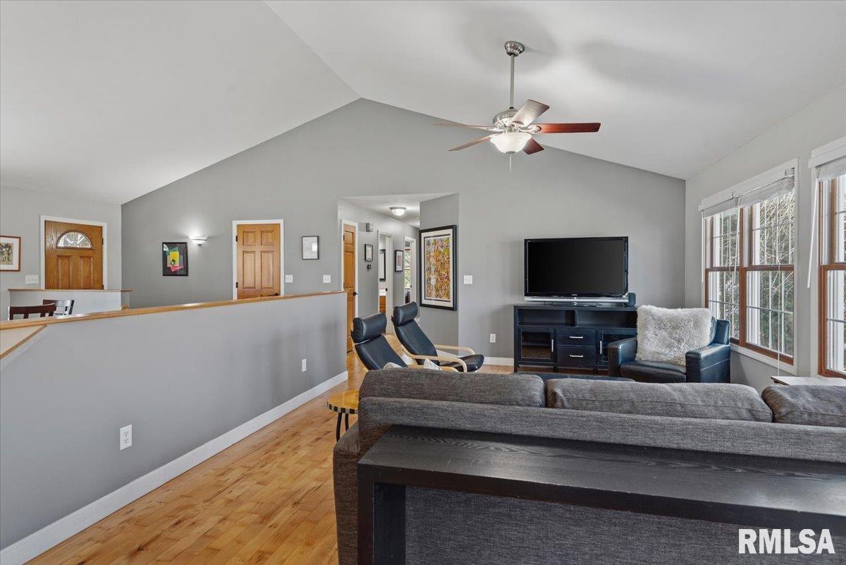 385 High Meadow Sherman, IL 62684 - Photo 9 of 43