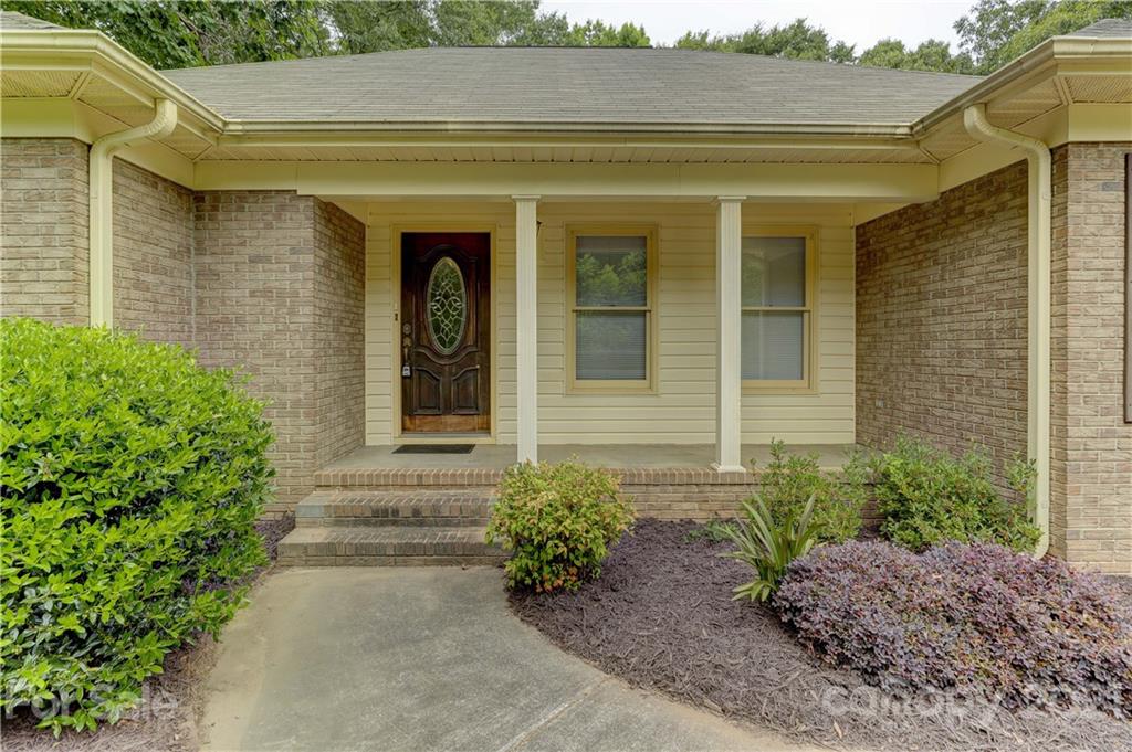 1170 Kimbrell Road Fort Mill, SC 29715 - Photo 4 of 45 Gallery Image 4