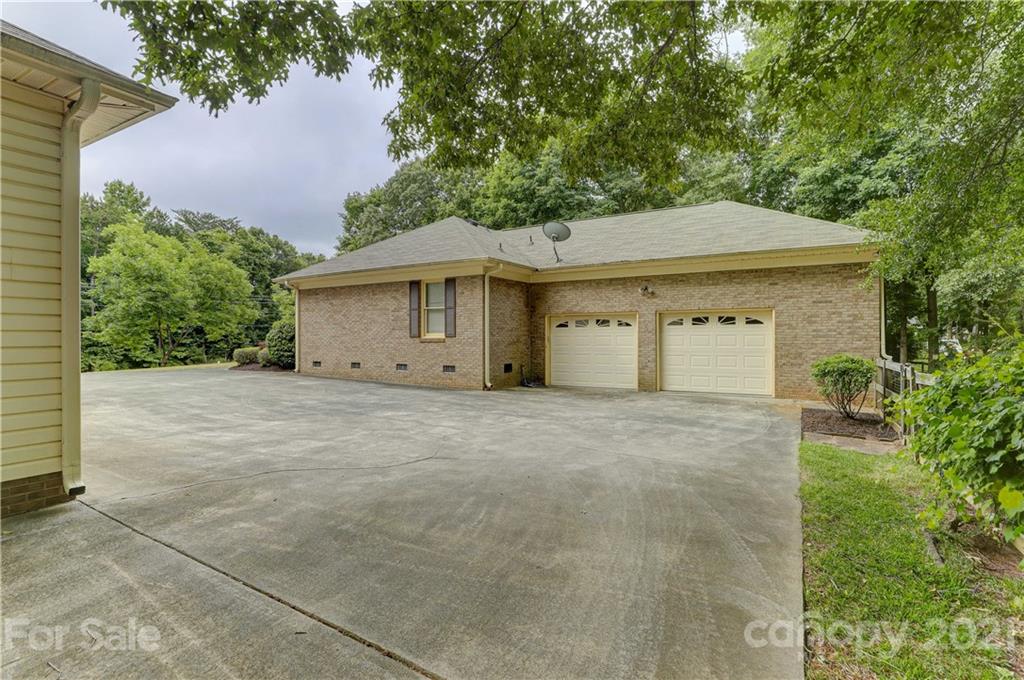 1170 Kimbrell Road Fort Mill, SC 29715 - Photo 34 of 45 Gallery Image 34