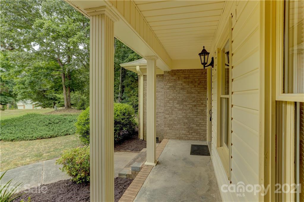 1170 Kimbrell Road Fort Mill, SC 29715 - Photo 5 of 45 Gallery Image 5