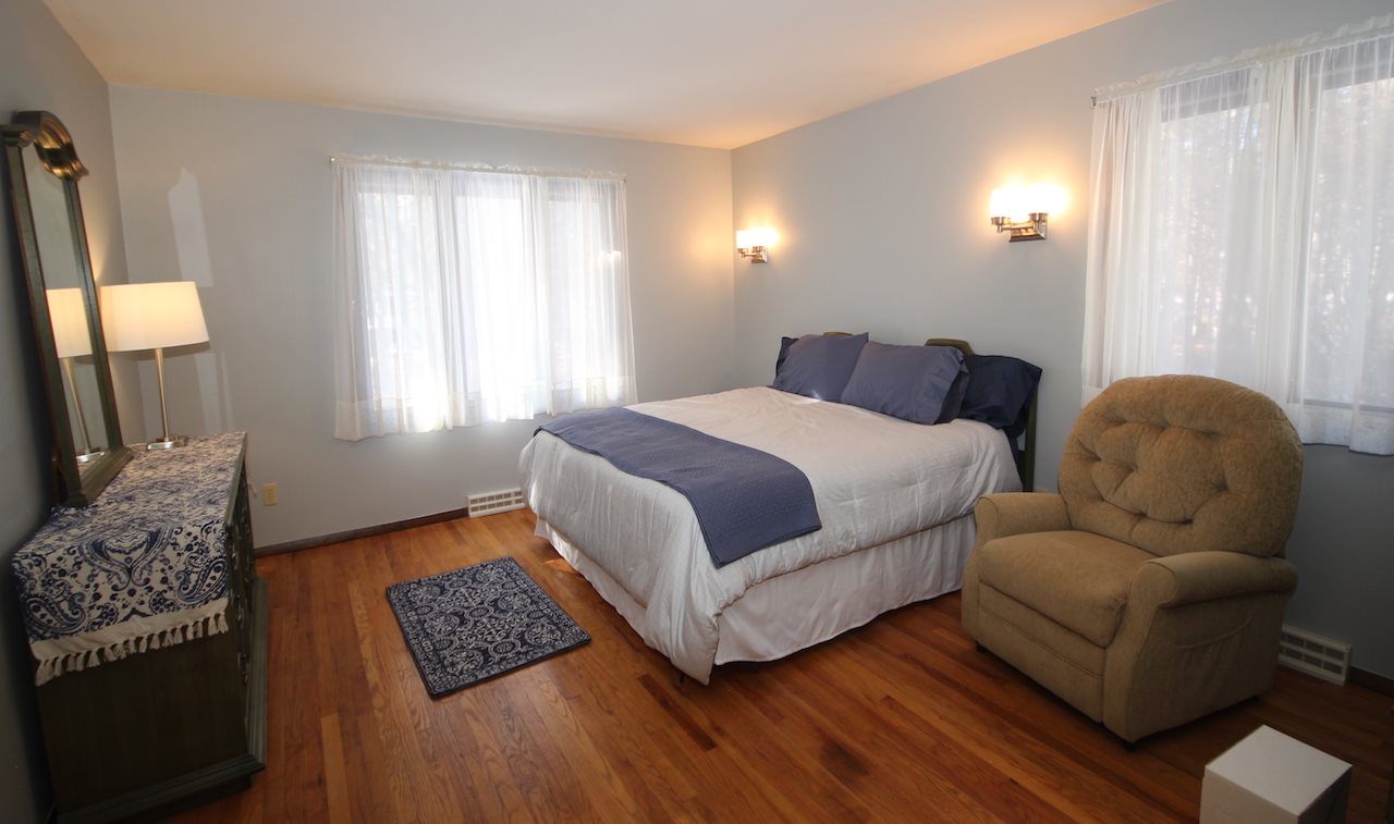 4122 South Meridian Road Mount Pleasant, MI 48858 - Photo 12 of 29 1837445-11.JPG