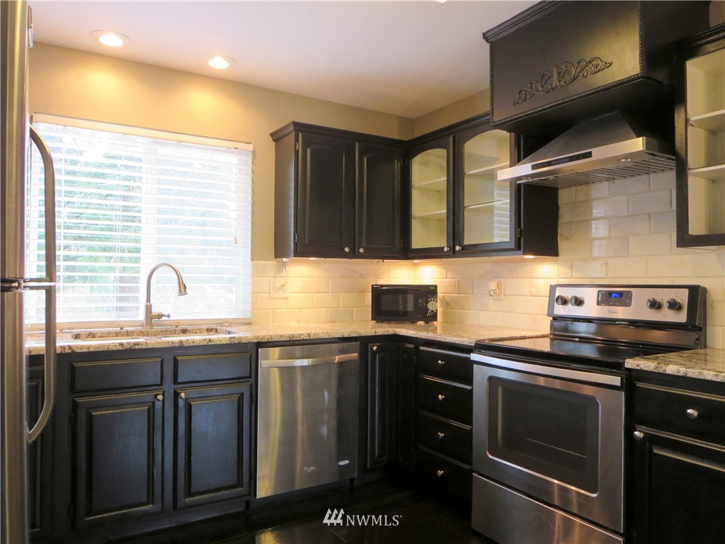 18446 Albany Street Southwest Rochester, WA 98579 - Photo 13 of 25