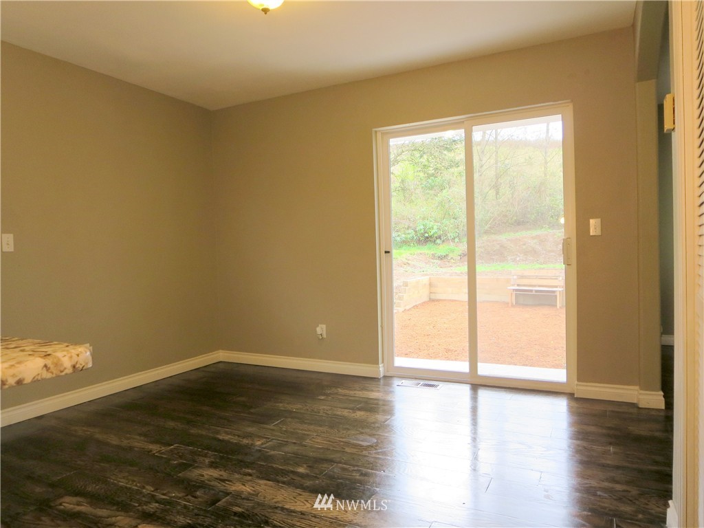 18446 Albany Street Southwest Rochester, WA 98579 - Photo 16 of 25
