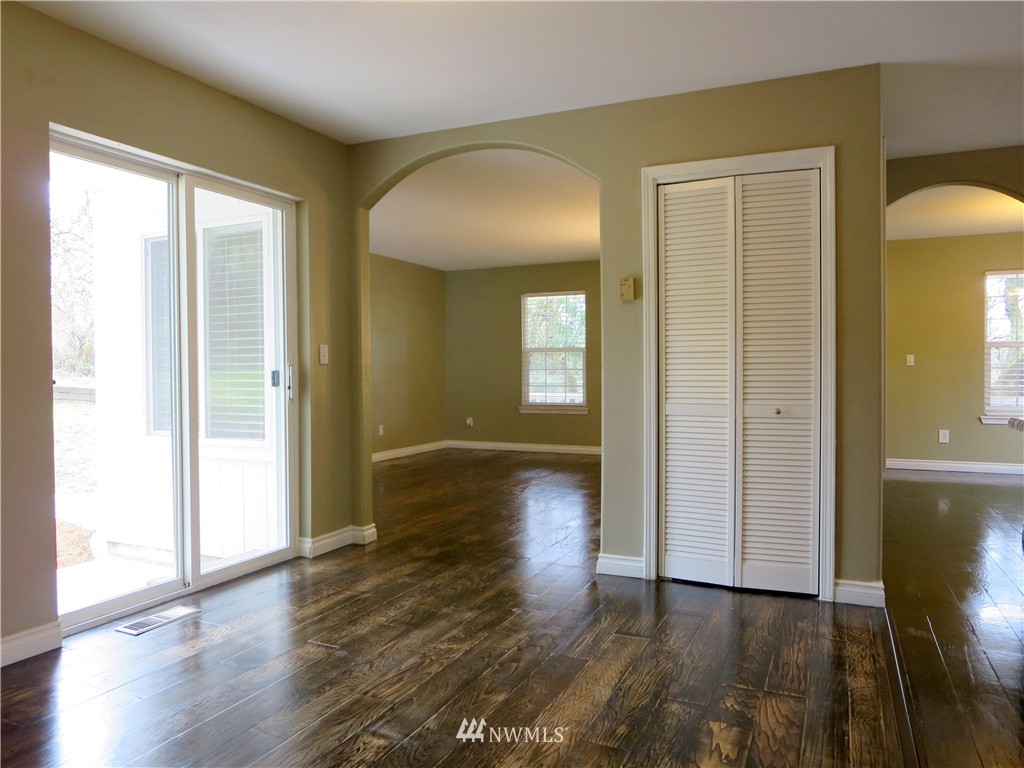 18446 Albany Street Southwest Rochester, WA 98579 - Photo 17 of 25