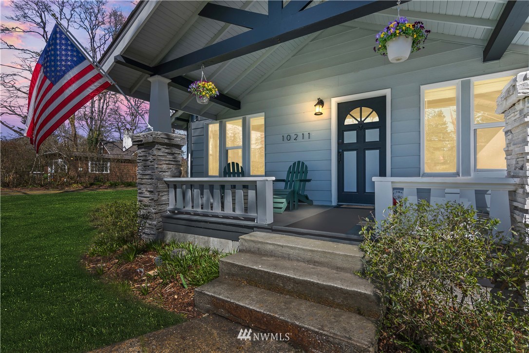 10211 Meadow Road Southwest Lakewood, WA 98499 - Photo 2 of 27 Gallery Image 2