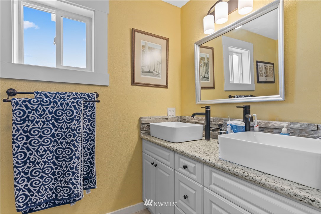 10211 Meadow Road Southwest Lakewood, WA 98499 - Photo 15 of 27 Gallery Image 15