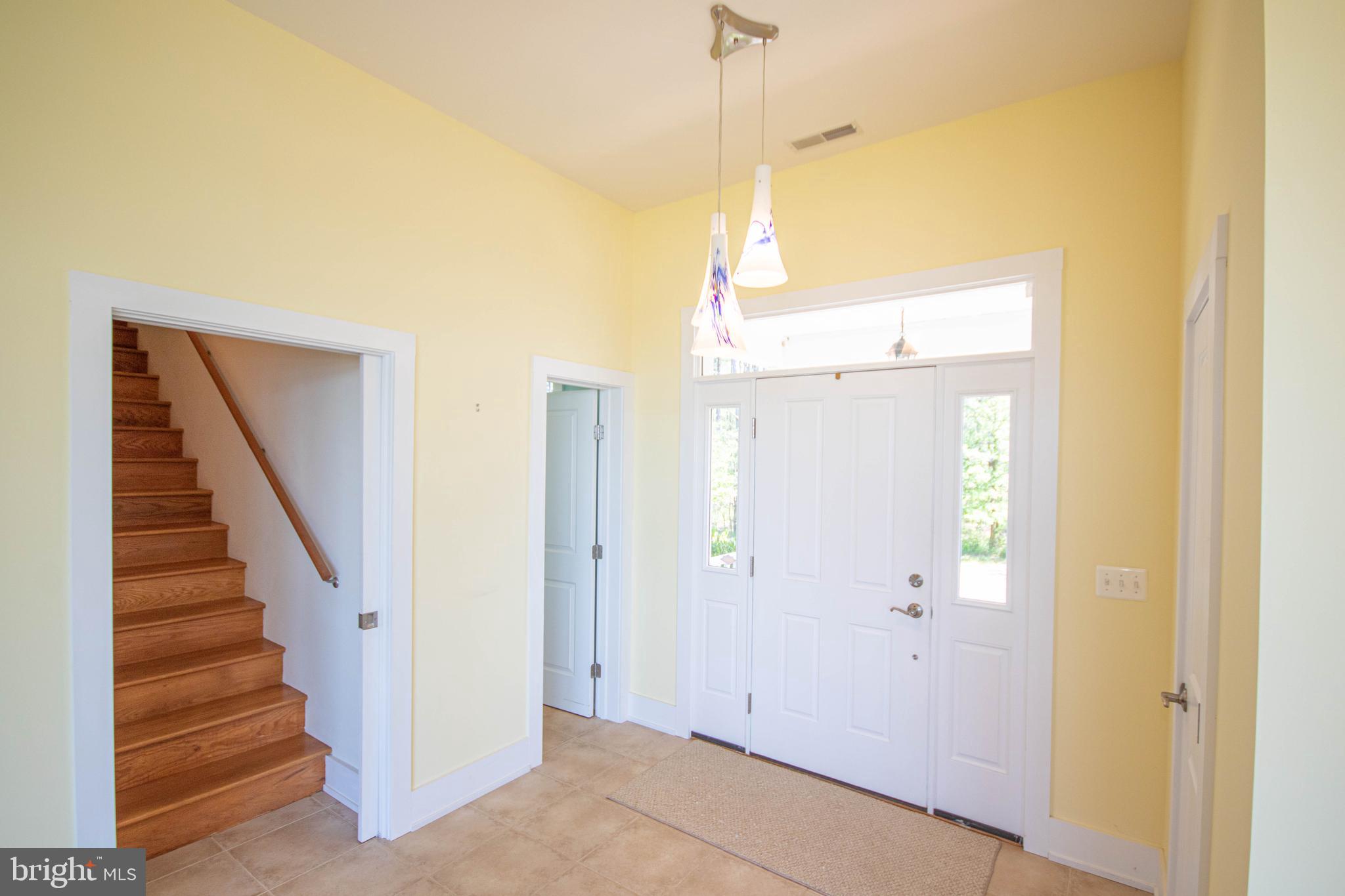 726 Hills Point Road Cambridge, MD 21613 - Photo 8 of 73 Foyer