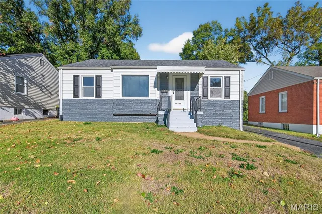 $174,900 | 10335 St Joan Lane, St. Ann, MO 63074