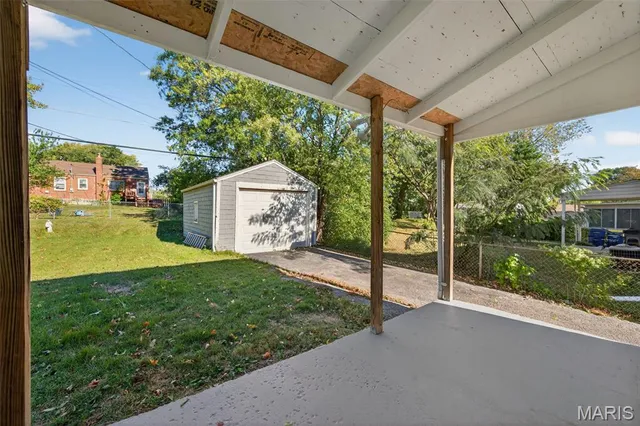 $174,900 | 10335 St Joan Lane, St. Ann, MO 63074