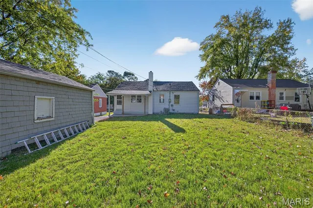 $174,900 | 10335 St Joan Lane, St. Ann, MO 63074