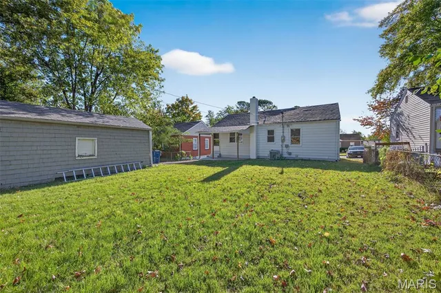 $174,900 | 10335 St Joan Lane, St. Ann, MO 63074