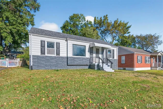 $174,900 | 10335 St Joan Lane, St. Ann, MO 63074