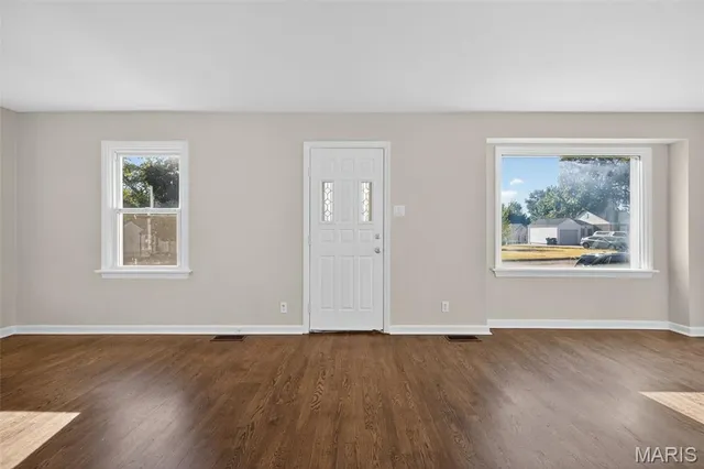 $174,900 | 10335 St Joan Lane, St. Ann, MO 63074