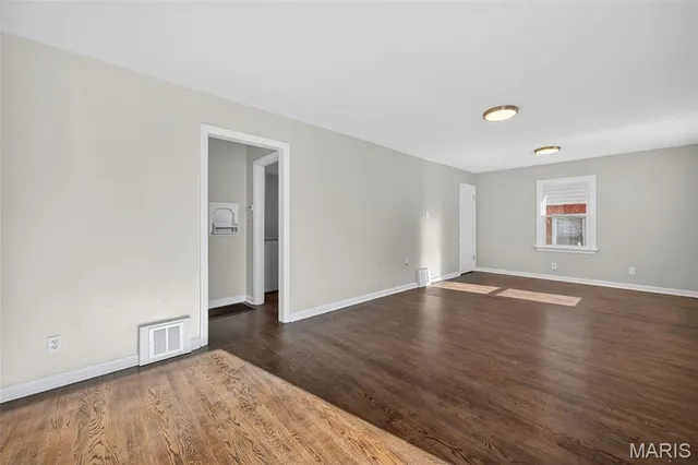 $174,900 | 10335 St Joan Lane, St. Ann, MO 63074