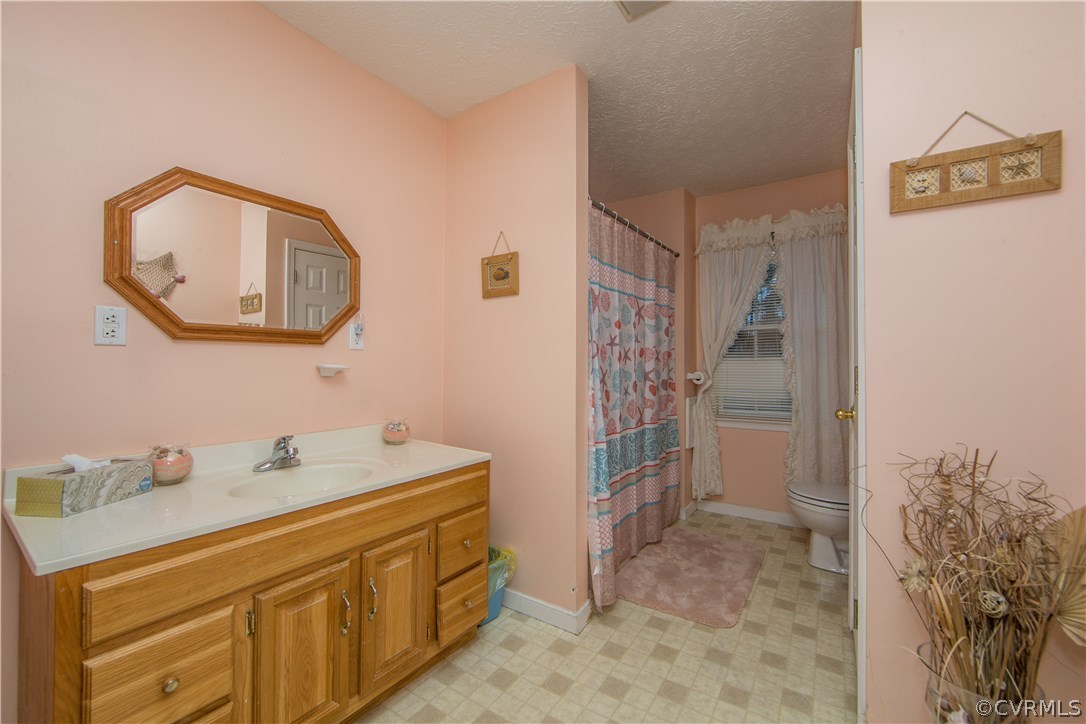 17410 Le Master Road Petersburg, VA 23803 - Photo 20 of 48 Guest Full Bath