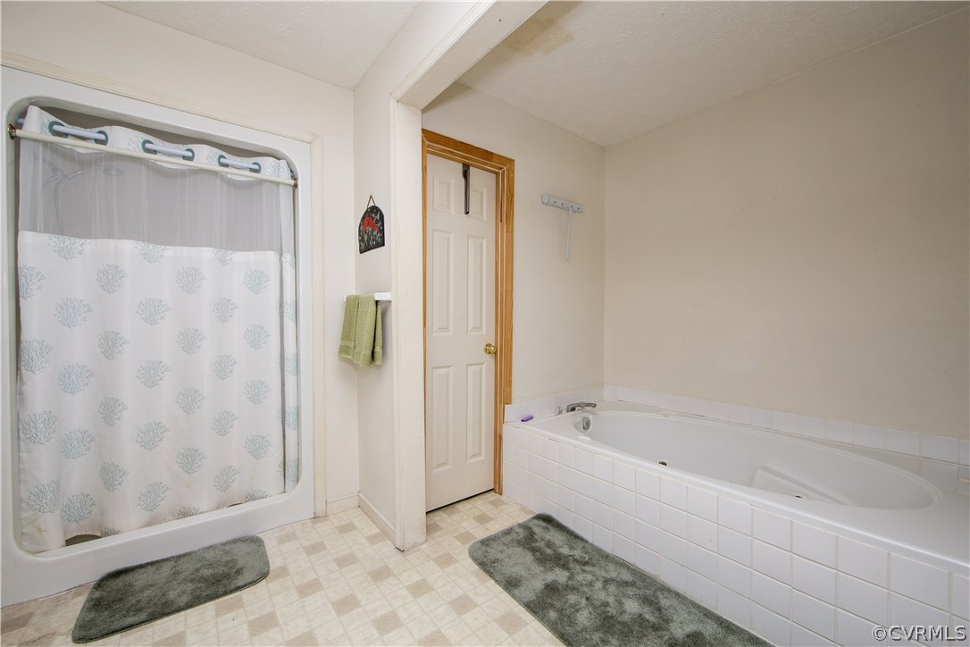 17410 Le Master Road Petersburg, VA 23803 - Photo 25 of 48 Master Bath