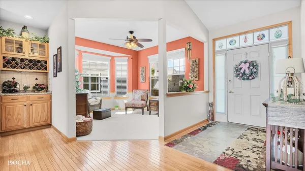 $389,900 | 106 River Run Court, Oswego, IL 60543