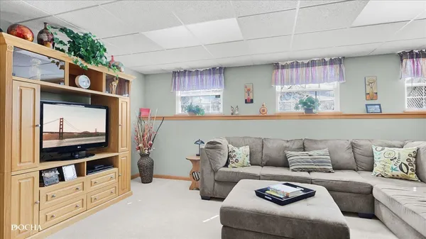 $389,900 | 106 River Run Court, Oswego, IL 60543