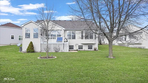 $389,900 | 106 River Run Court, Oswego, IL 60543