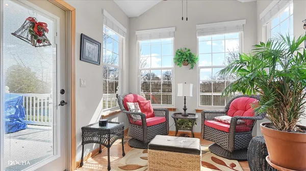 $389,900 | 106 River Run Court, Oswego, IL 60543