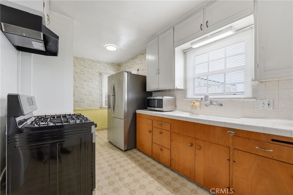 1917 East Harding Street Long Beach, CA 90805 - Photo 11 of 28