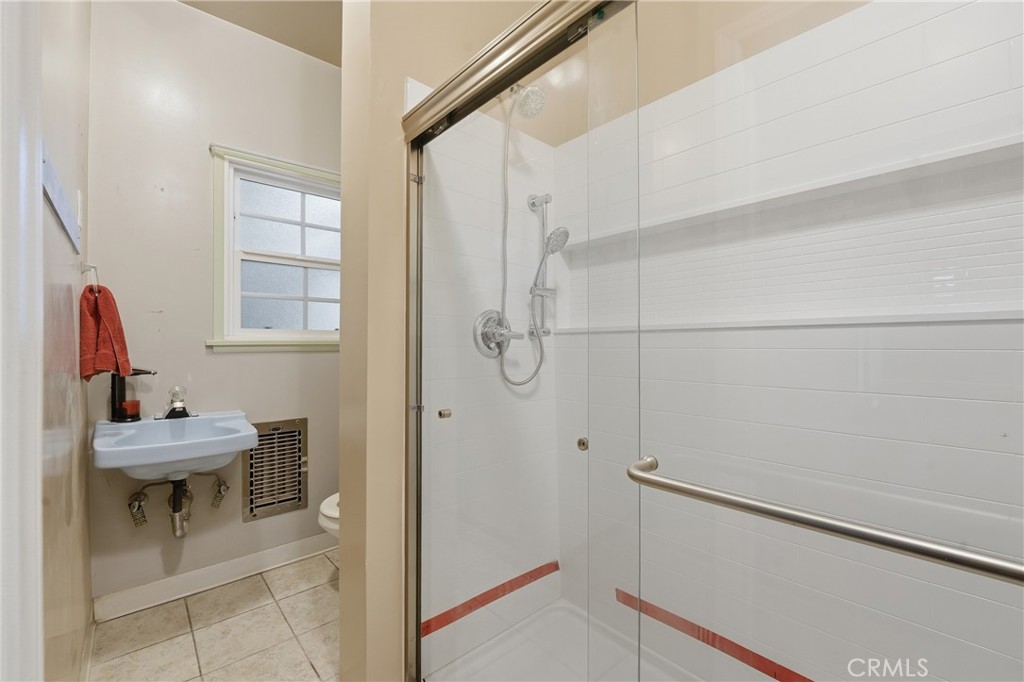 1917 East Harding Street Long Beach, CA 90805 - Photo 16 of 28