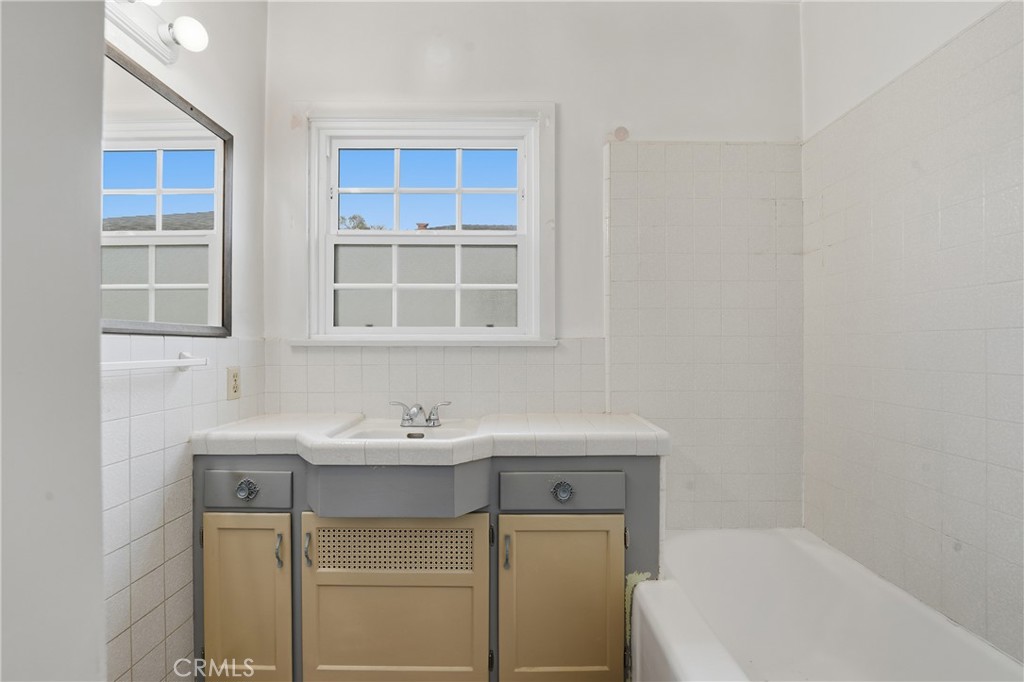 1917 East Harding Street Long Beach, CA 90805 - Photo 20 of 28