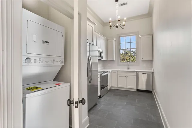 $2,095 | 244 Olivier Street, Unit 2B, New Orleans, LA 70114