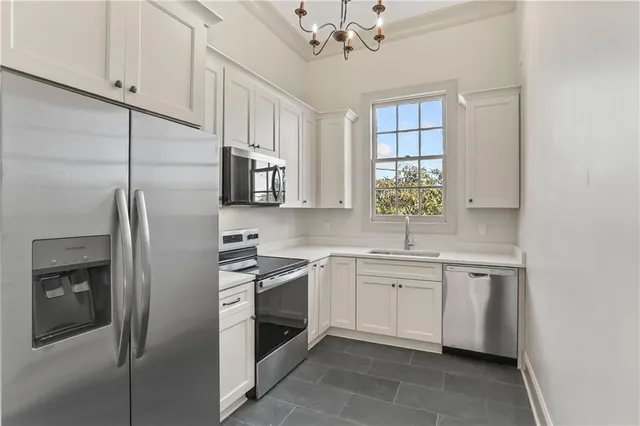 $2,095 | 244 Olivier Street, Unit 2B, New Orleans, LA 70114