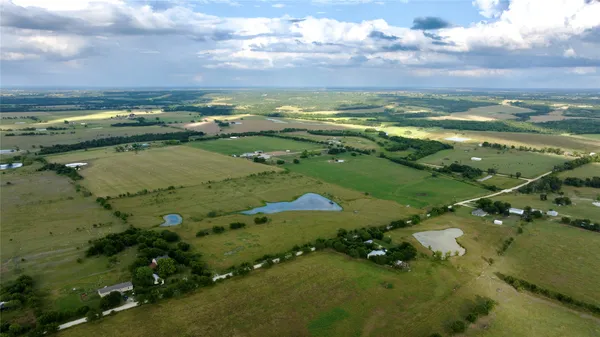 $700,000 | 414 Cr 463 S Bruceville Eddy Tx 76524 South, Eddy, TX 76524
