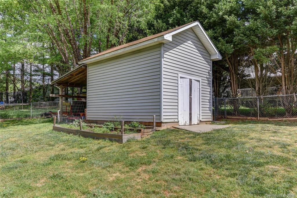 165 Cathey Road Candler, NC 28715 - Photo 19 of 24 Gallery Image 19