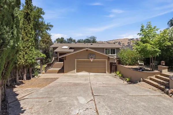 $1,349,000 | 17200 Copper Hill Drive, Morgan Hill, CA 95037