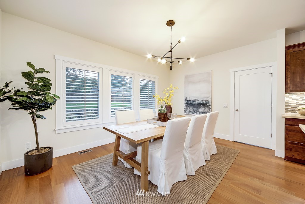3915 Southwest 97th Street Seattle, WA 98136 - Photo 12 of 25 Gallery Image 12
