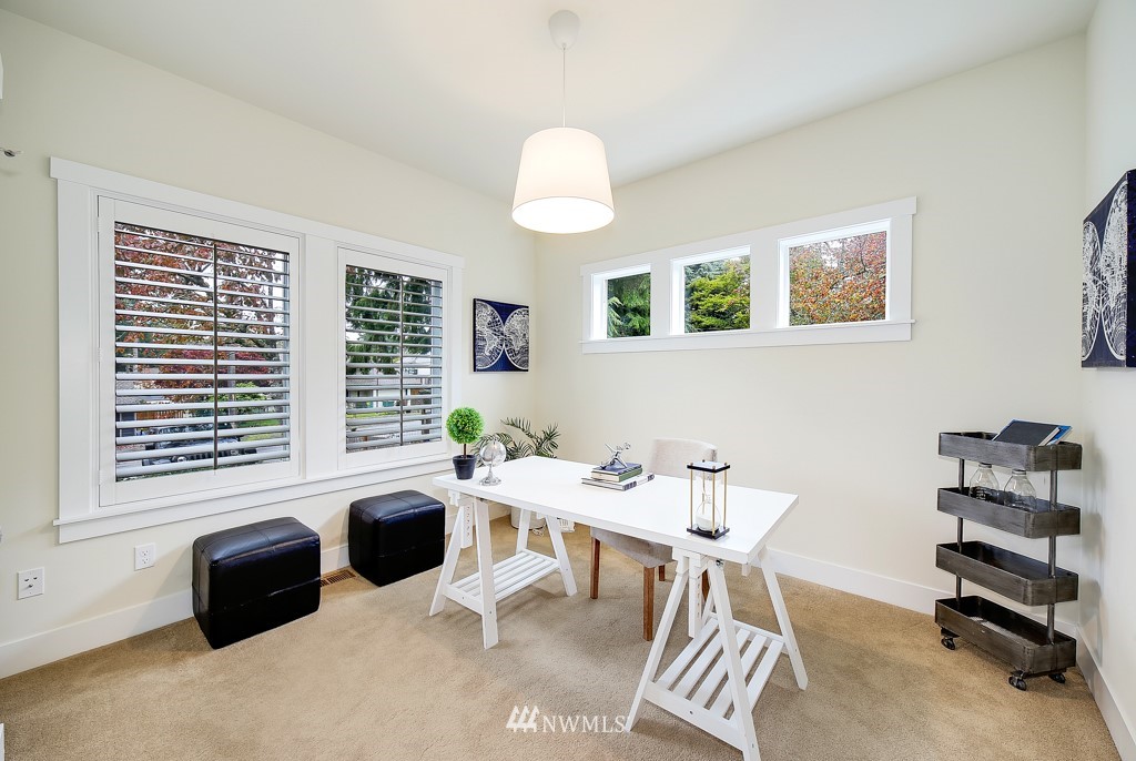 3915 Southwest 97th Street Seattle, WA 98136 - Photo 13 of 25 Gallery Image 13