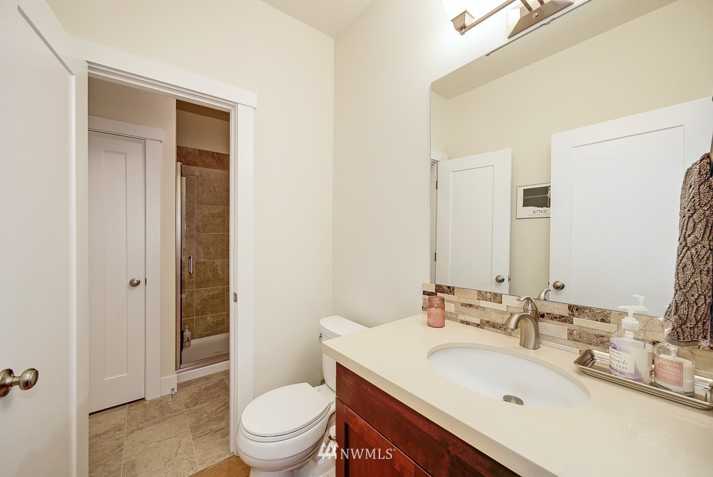 3915 Southwest 97th Street Seattle, WA 98136 - Photo 14 of 25 Gallery Image 14