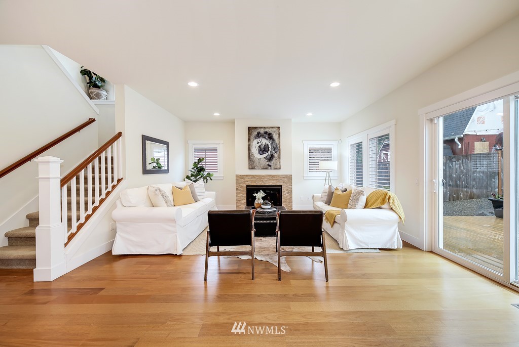 3915 Southwest 97th Street Seattle, WA 98136 - Photo 6 of 25 Gallery Image 6
