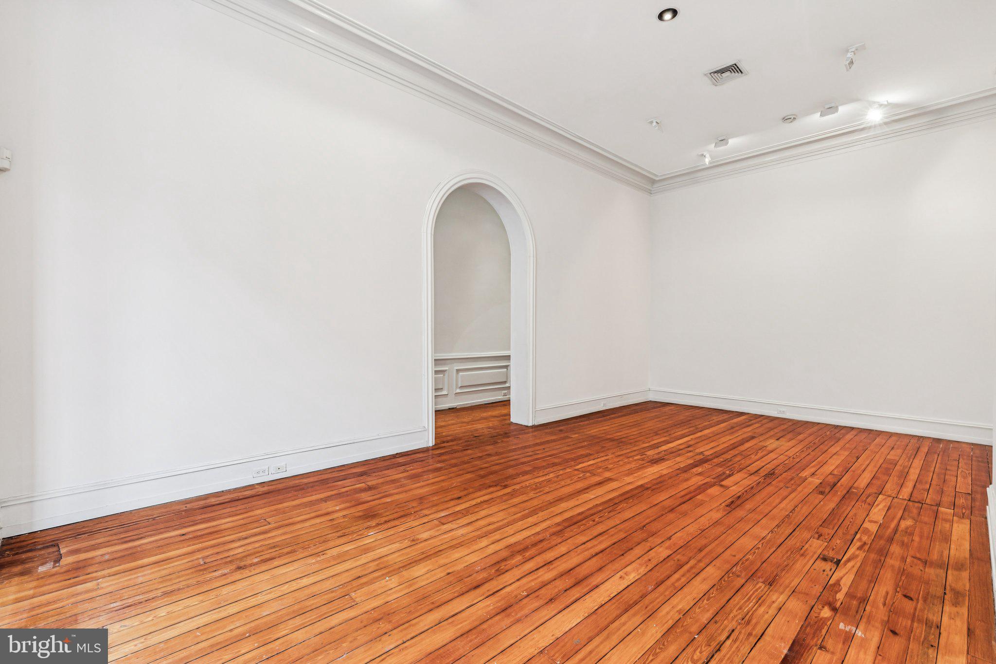 2106 Spruce Street Philadelphia, PA 19103 - Photo 4 of 50