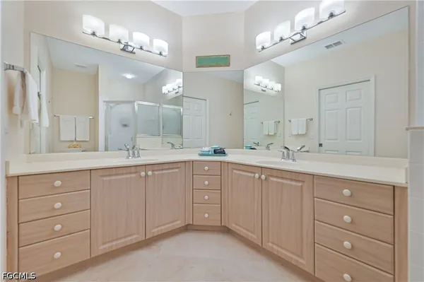 $2,150 | 14550 Glen Cove Drive, Unit 703, Fort Myers, FL 33919