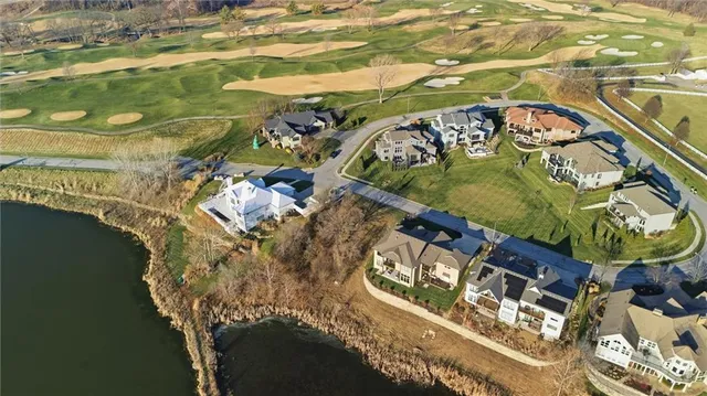 $695,000 | 7017 Waters Edge Drive, Parkville, MO 64152