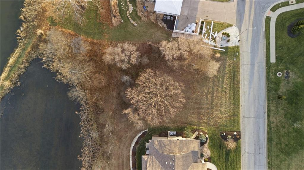 7017 Waters Edge Drive Parkville, MO 64152 - Photo 7 of 20