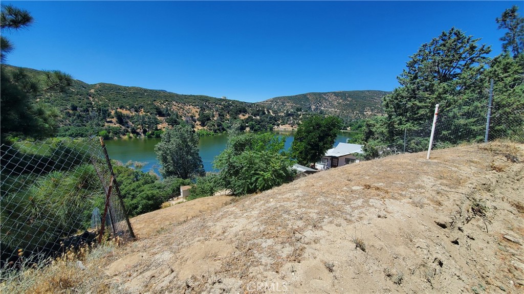 0 Grand View Lake Hughes, CA 93532 - Photo 5 of 19 a view of a backyard of a house