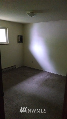 607 Sheridan Road Bremerton, WA 98310 - Photo 7 of 14 a view of room