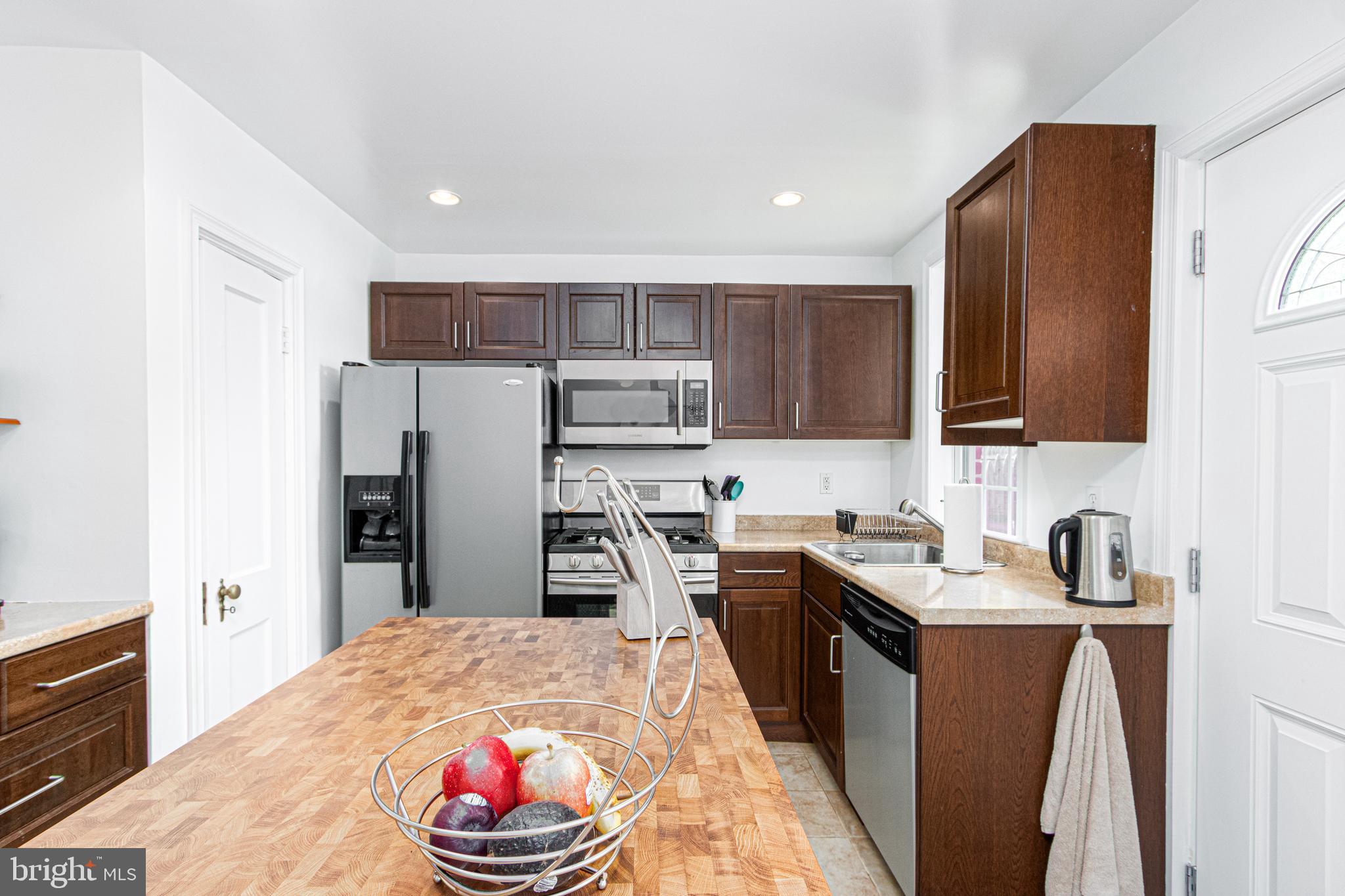 1668 Yakona Road Baltimore, MD 21286 - Photo 16 of 50 Pantry for additional storage space!