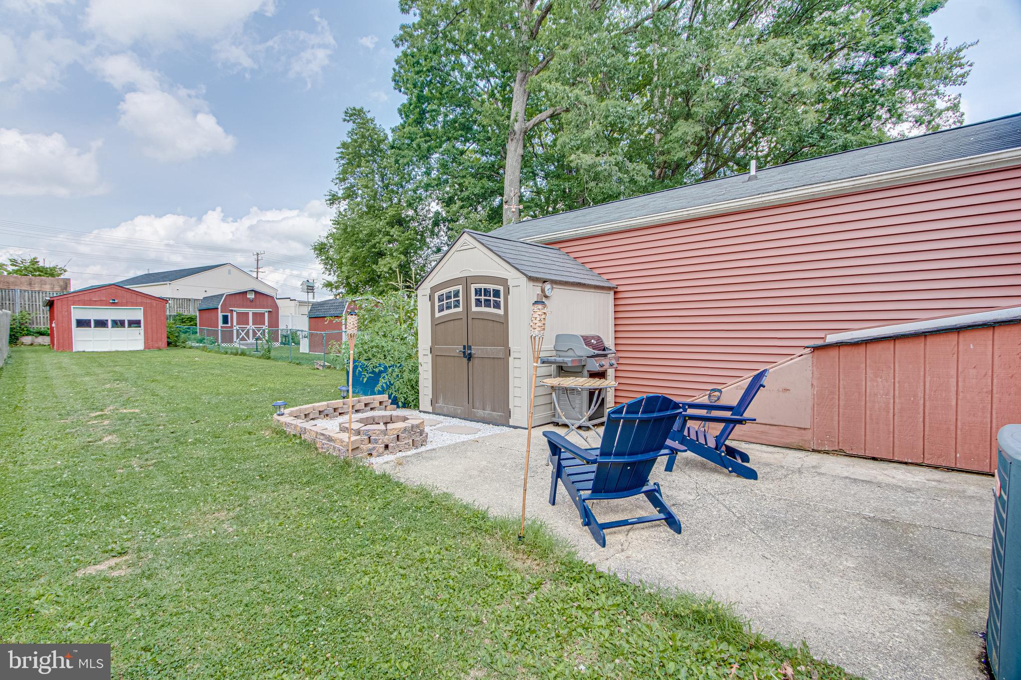1668 Yakona Road Baltimore, MD 21286 - Photo 37 of 50 Long rear yard and detached garage!
